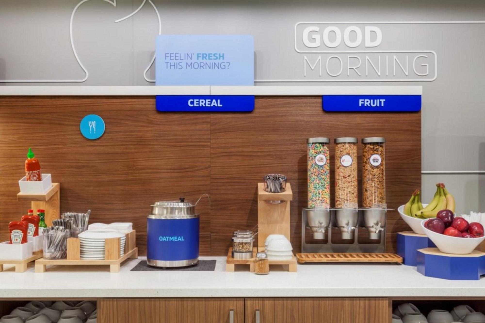 Holiday Inn Express & Suites Waynesboro East 외부 사진
