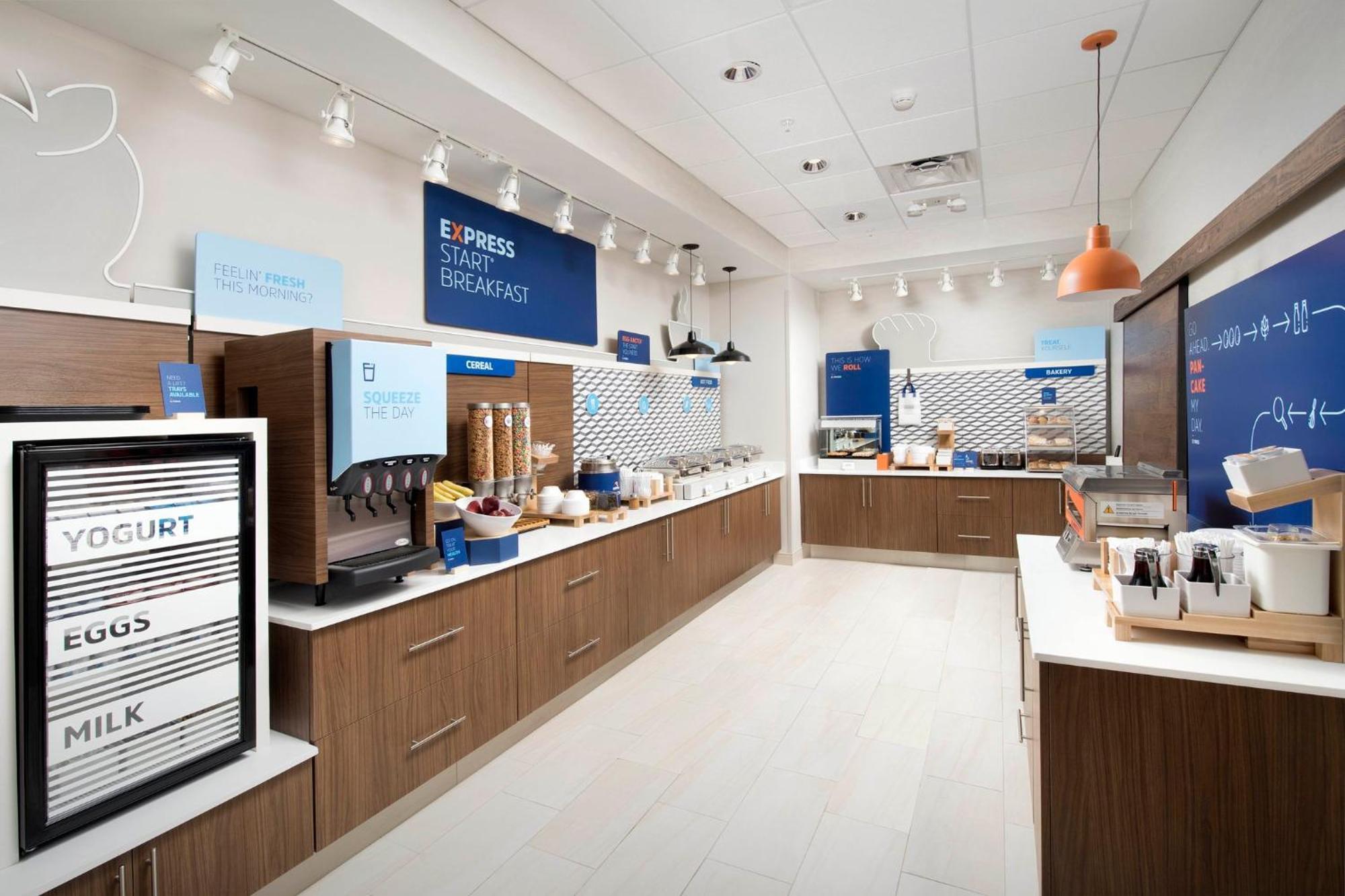 Holiday Inn Express & Suites Waynesboro East 외부 사진