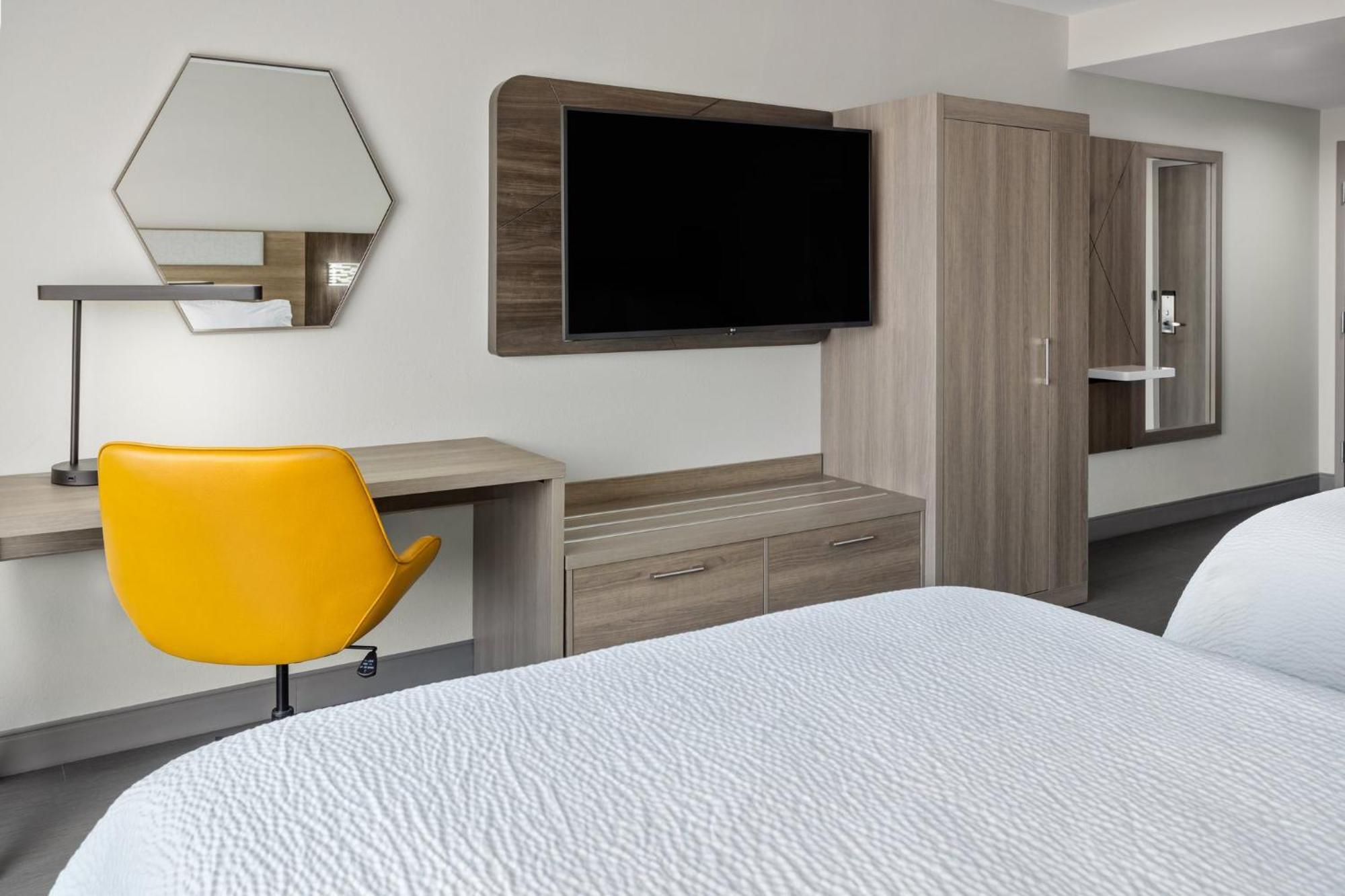 Holiday Inn Express & Suites Waynesboro East 외부 사진