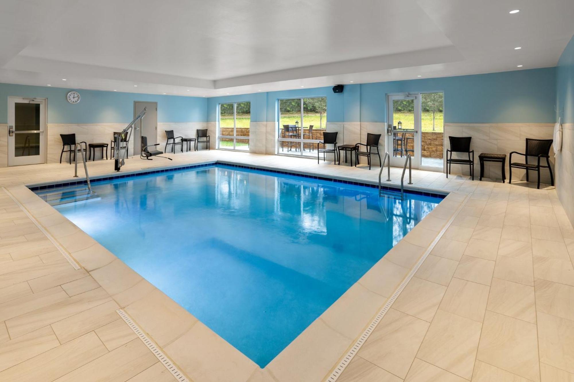 Holiday Inn Express & Suites Waynesboro East 외부 사진