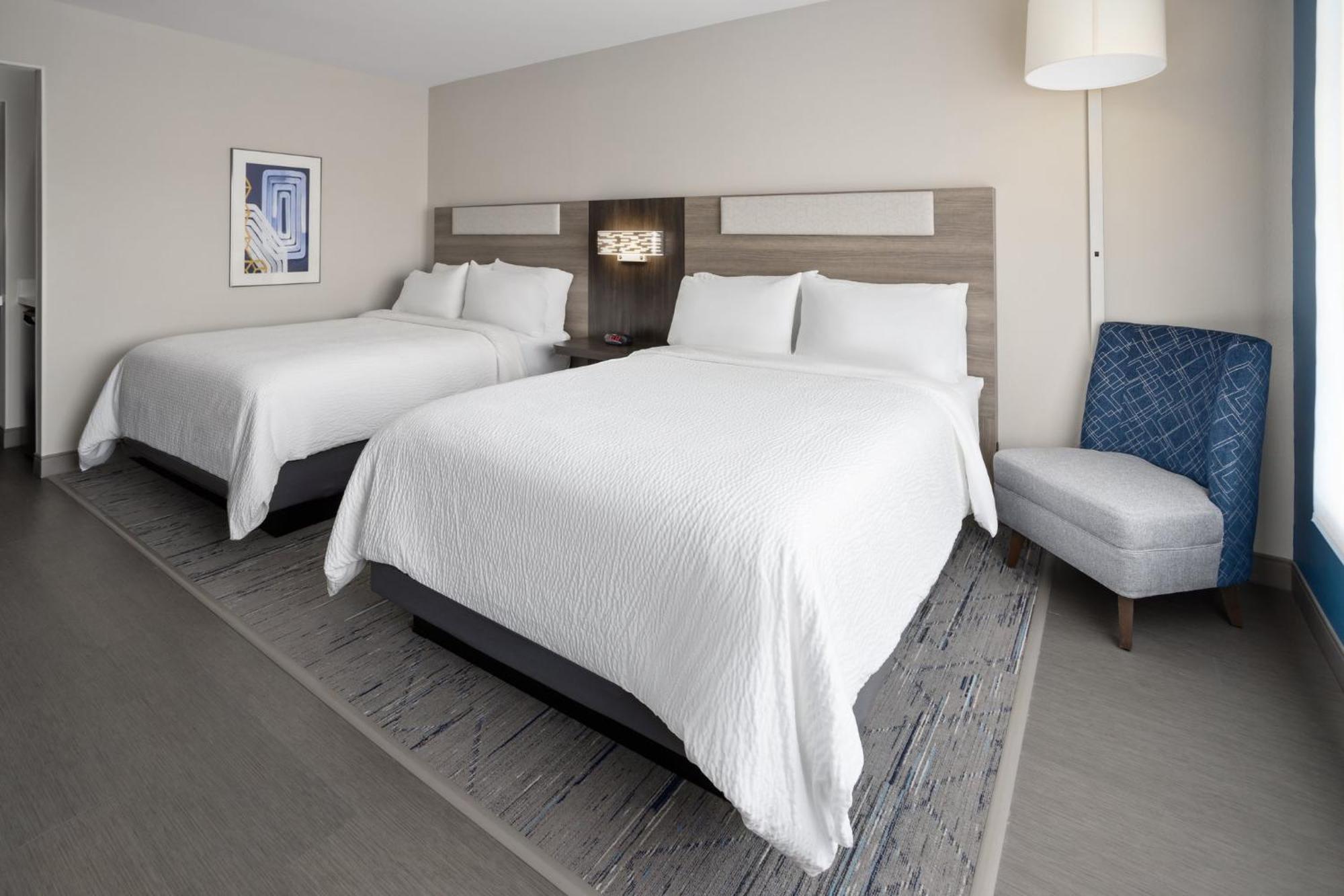 Holiday Inn Express & Suites Waynesboro East 외부 사진