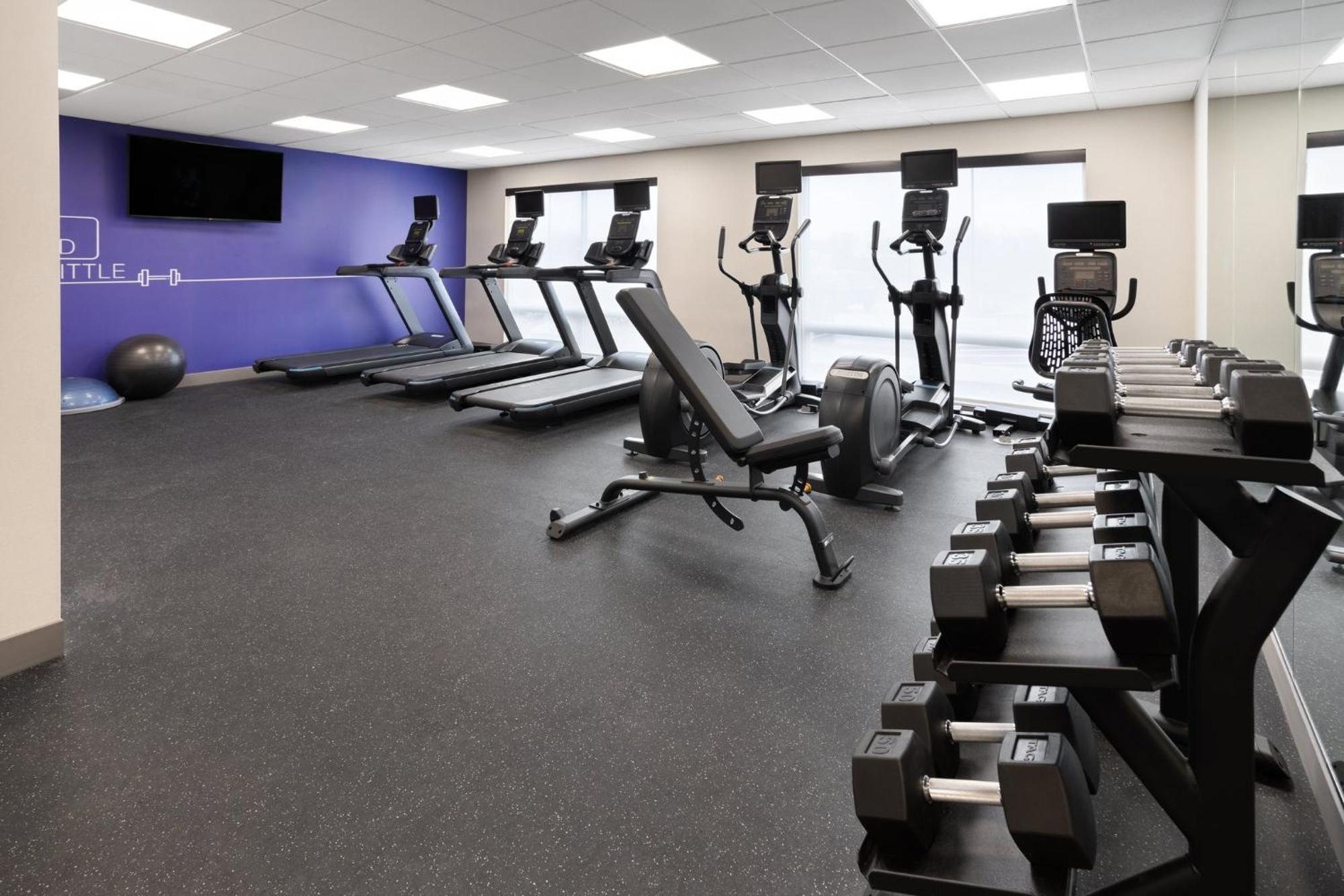 Holiday Inn Express & Suites Waynesboro East 외부 사진